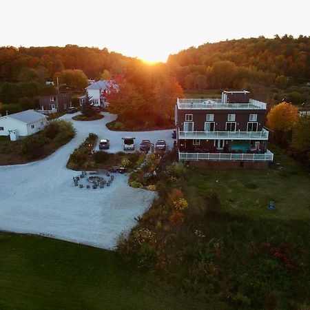 Resort Lac Ste-Marie Lac Sainte-Marie ภายนอก รูปภาพ