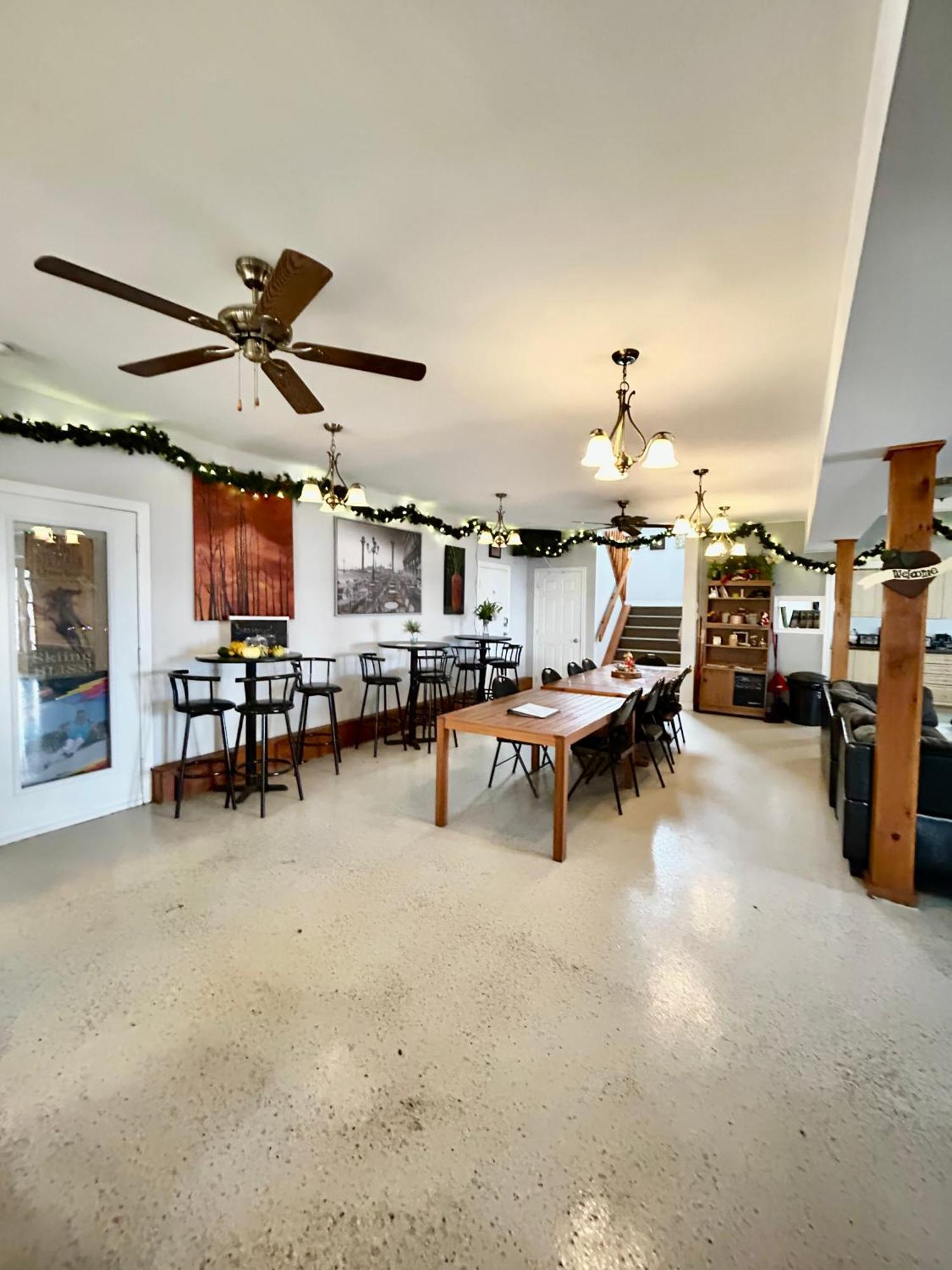 Resort Lac Ste-Marie Lac Sainte-Marie ภายนอก รูปภาพ