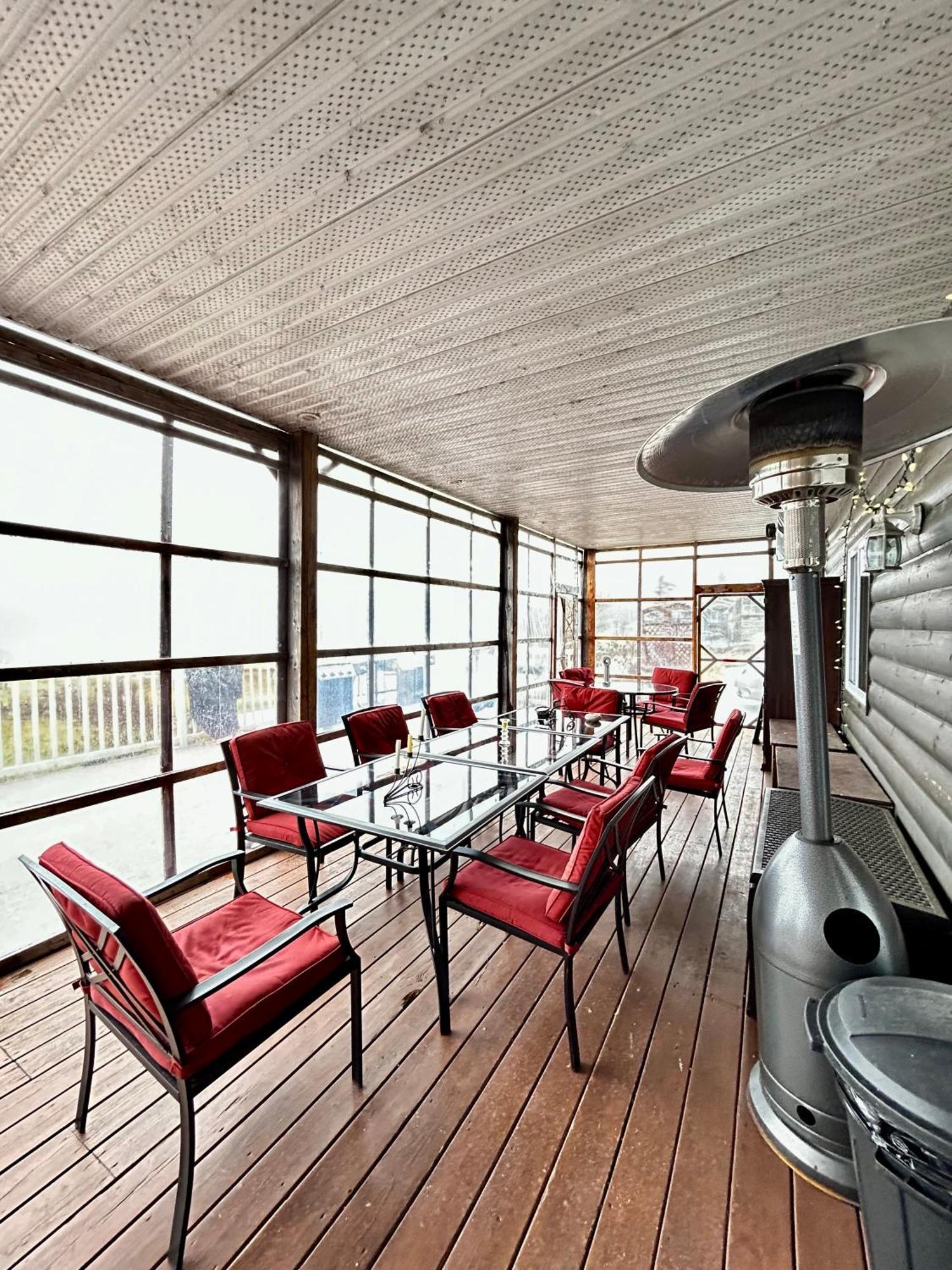 Resort Lac Ste-Marie Lac Sainte-Marie ภายนอก รูปภาพ