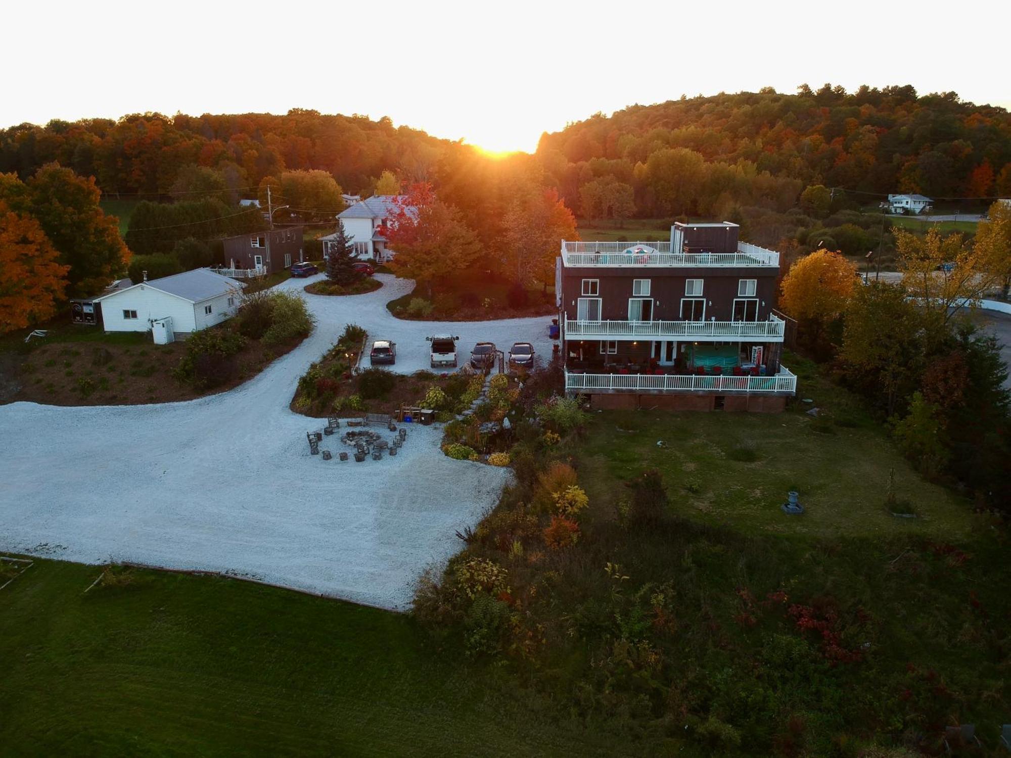 Resort Lac Ste-Marie Lac Sainte-Marie ภายนอก รูปภาพ